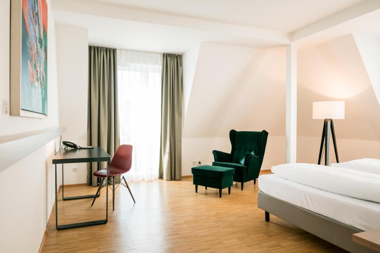 Hotel Trezor Singen Extérieur photo