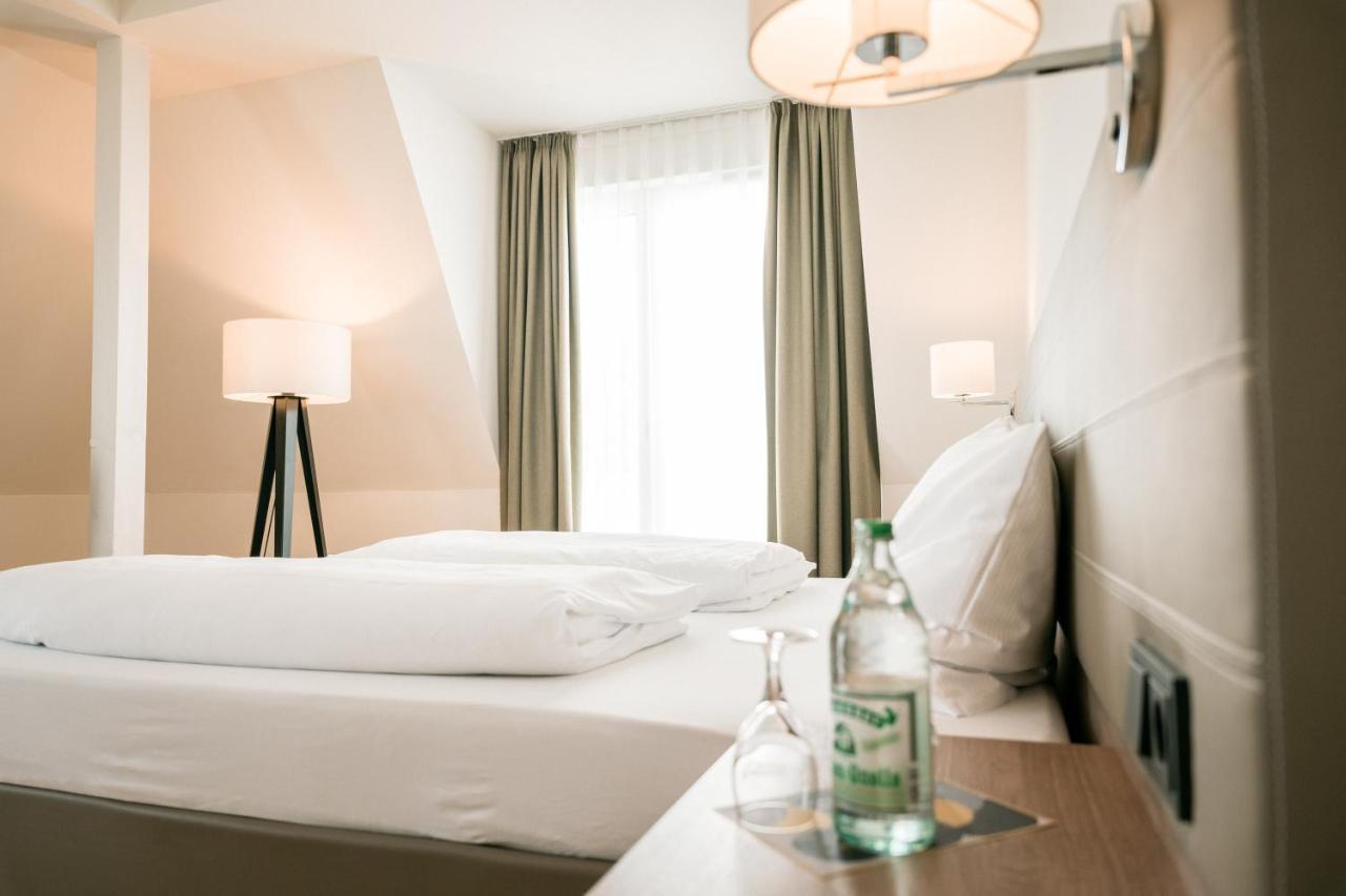 Hotel Trezor Singen Extérieur photo