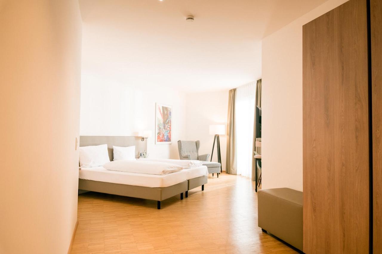 Hotel Trezor Singen Extérieur photo