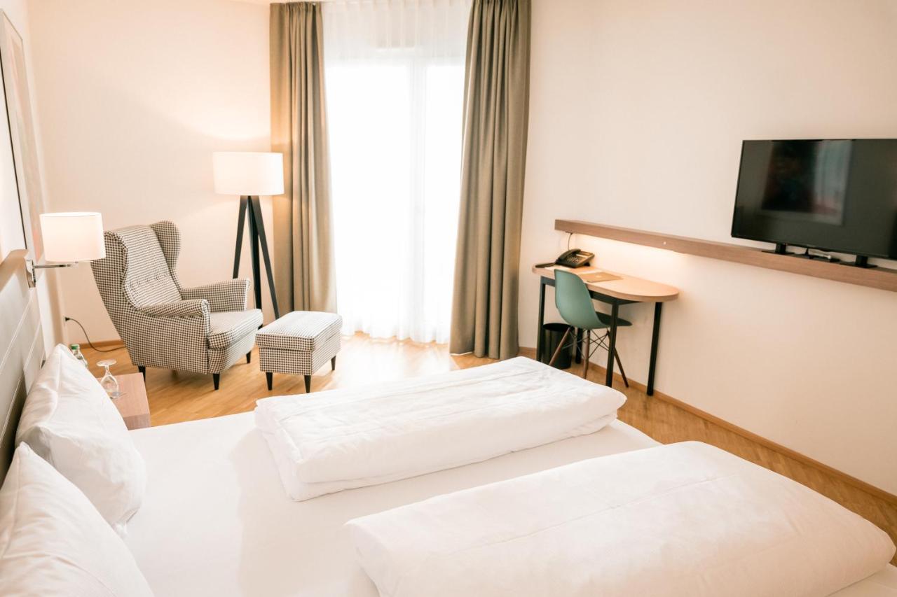 Hotel Trezor Singen Extérieur photo